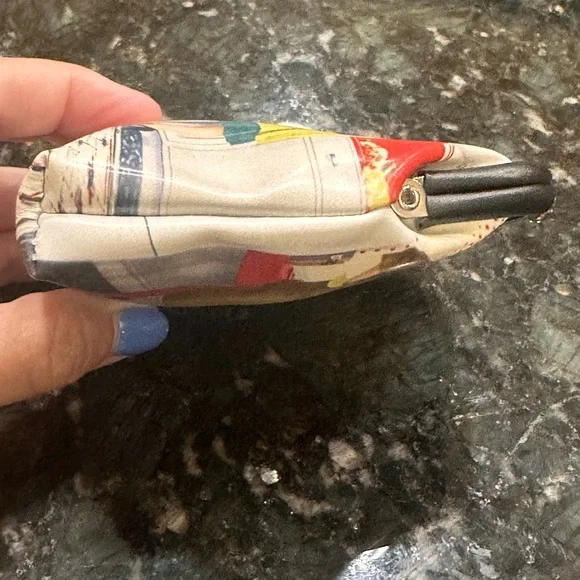 NEW Vintage Style Kiss Lock Graphic Coin Pouch - Picture 4 of 9